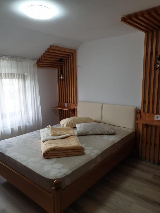 Motel Mesterul Manole 쿠티에데아게스 외부 사진
