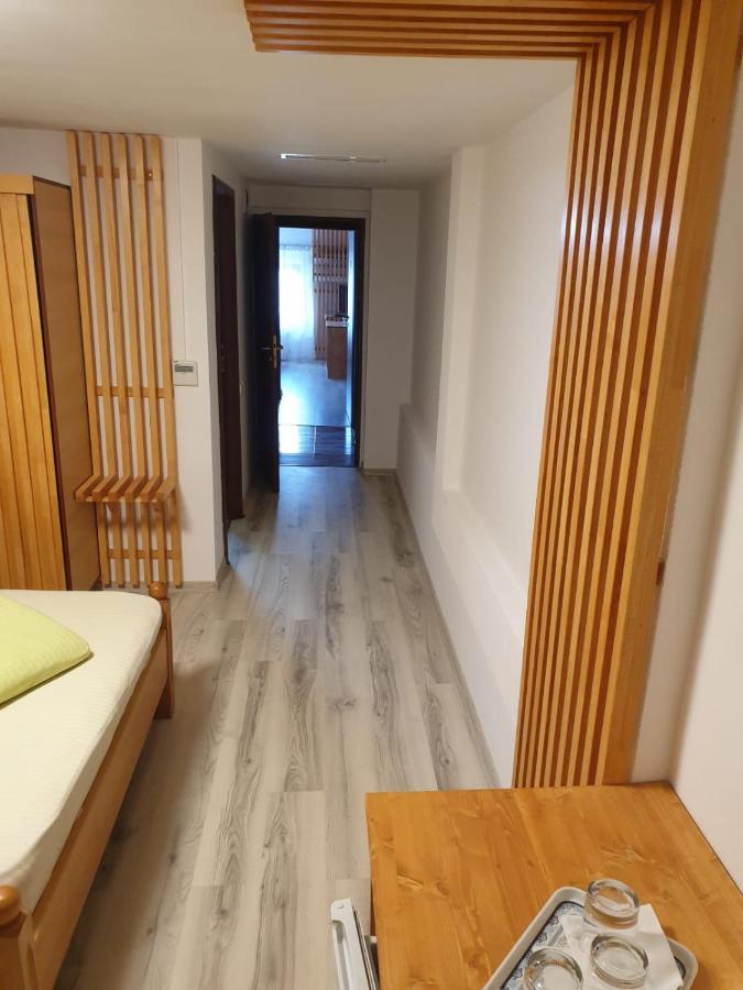 Motel Mesterul Manole 쿠티에데아게스 외부 사진