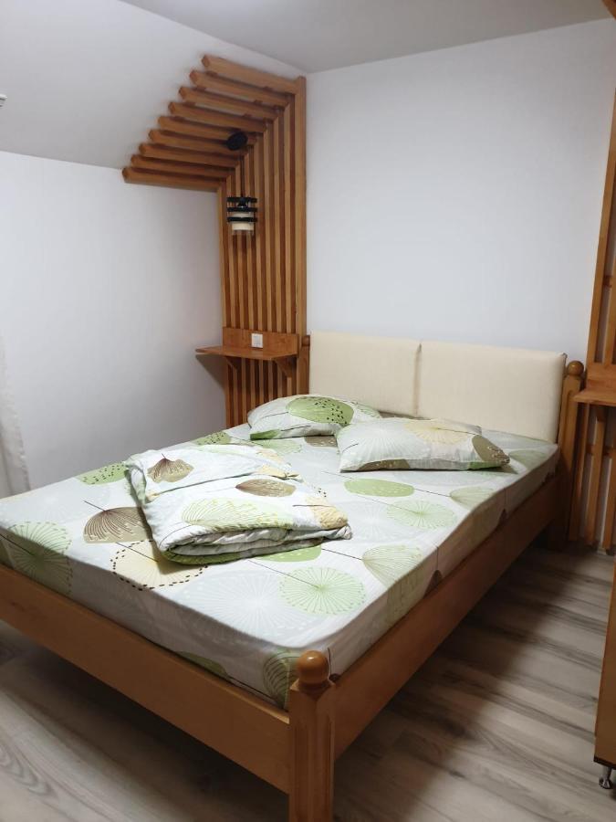 Motel Mesterul Manole 쿠티에데아게스 외부 사진